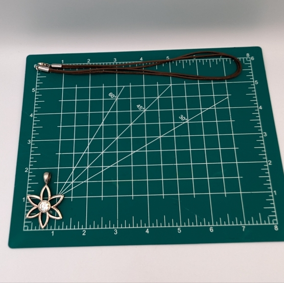 SILPADA 925 Silver Vintage Cubic Zirconia Open Flower Pendant on Leather cord - Picture 10 of 10